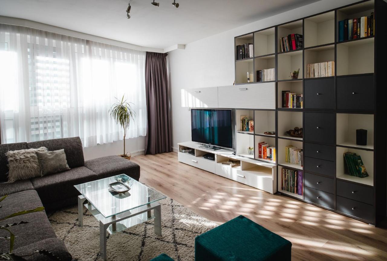 Midi-Suede Apartment Brussels Exterior photo